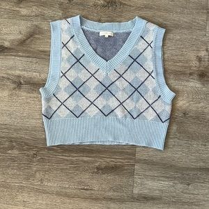 Juniors Cropped Argyle Vest